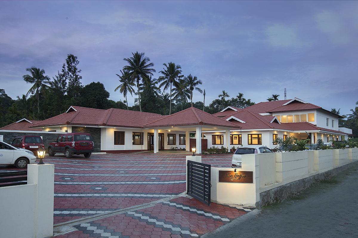 Le Coffee Resort Sultan Bathery Exterior foto