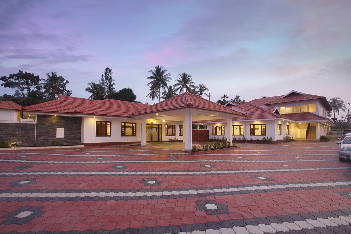 Le Coffee Resort Sultan Bathery Exterior foto